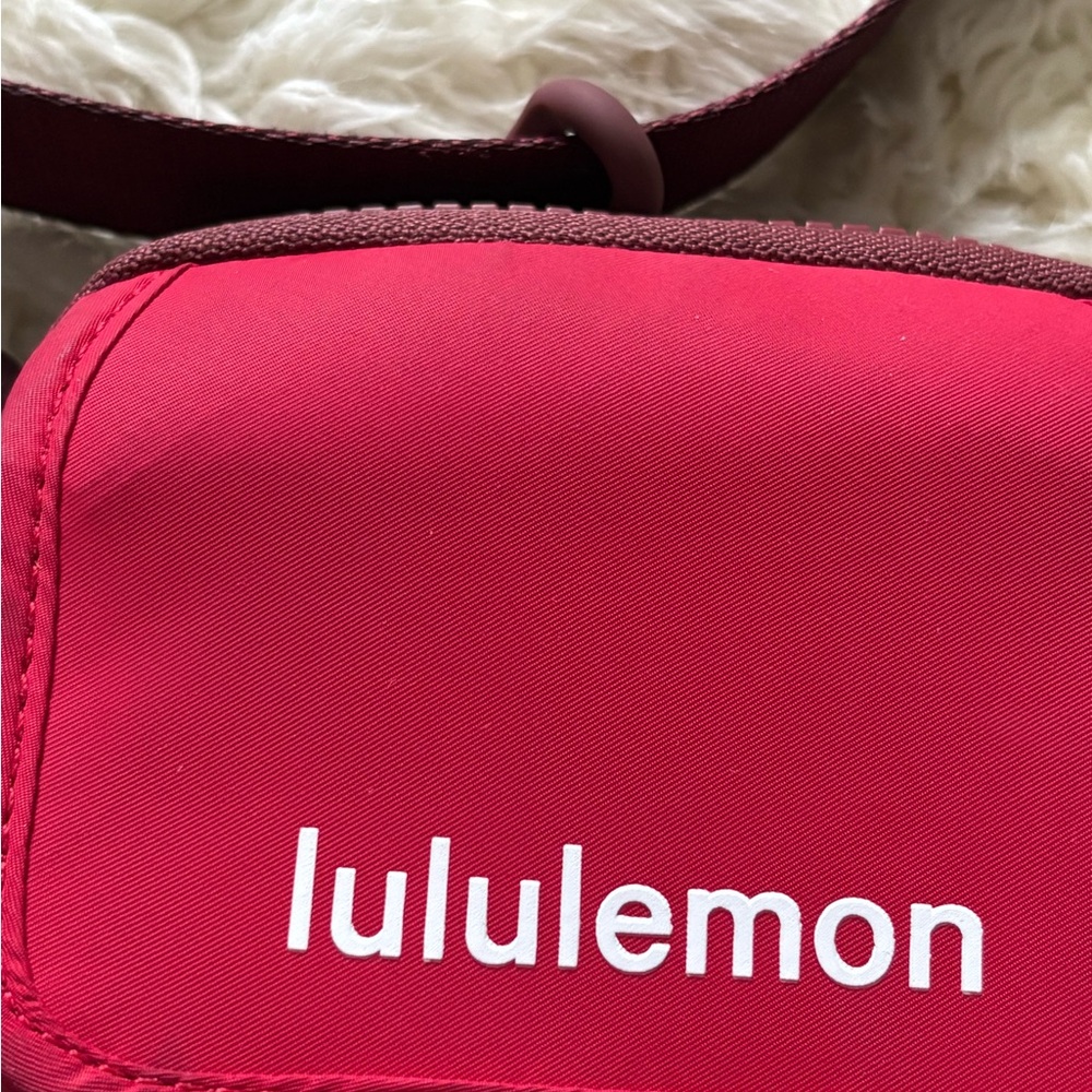Lululemon Athletica Lunar New Year Zip-Top Crossbody Bag - Picture 4 of 12